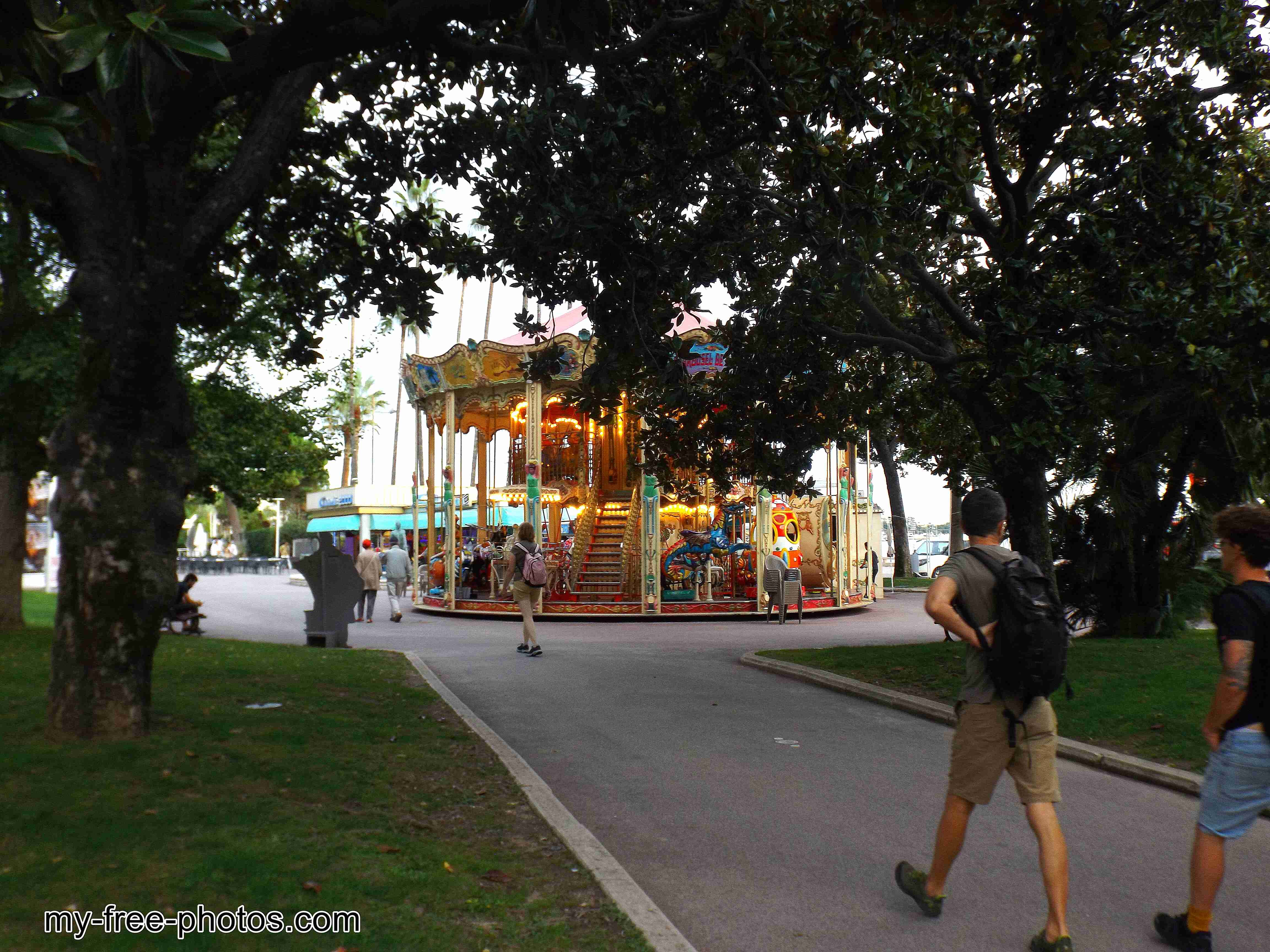The Grand Carrousel,Cannes